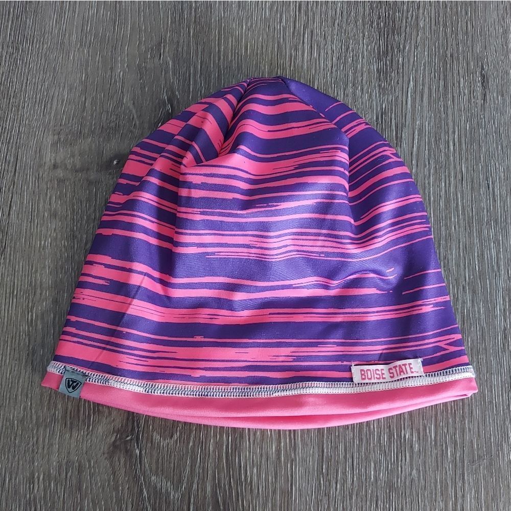 Top of the World Pink/Purple Boise State Broncos Reversible Beanie Skull Cap